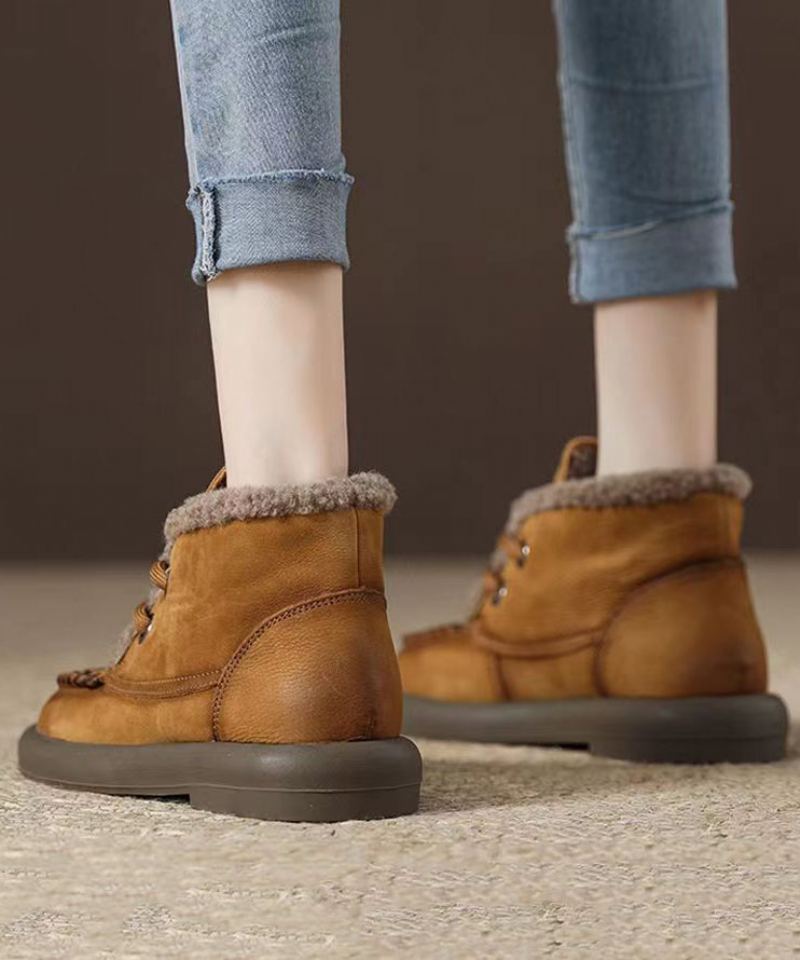 Bottes Doublées De Laine Floue Camel Avec Sangle Croisée En Cuir De Vachette - Manteaux en laine femmes