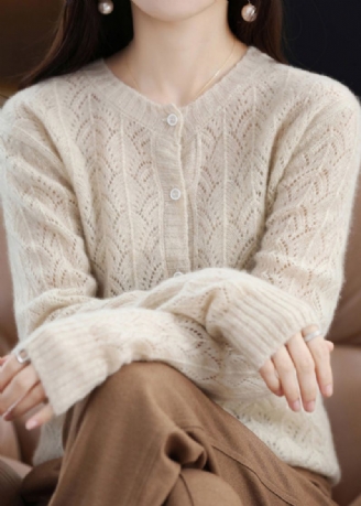 Cardigans En Laine Beige Ajustés À Col Rond Et Boutons Ajourés Automne