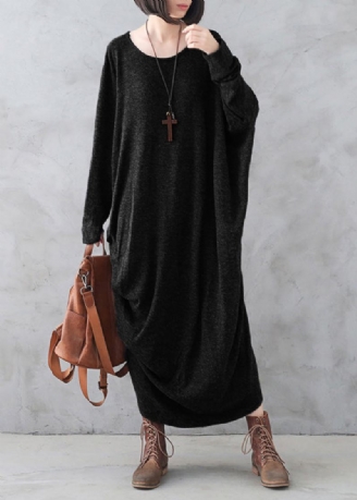 Robe Pull Longue Noire En Tricot De Laine Col Rond Design Bas Et Haut Automne