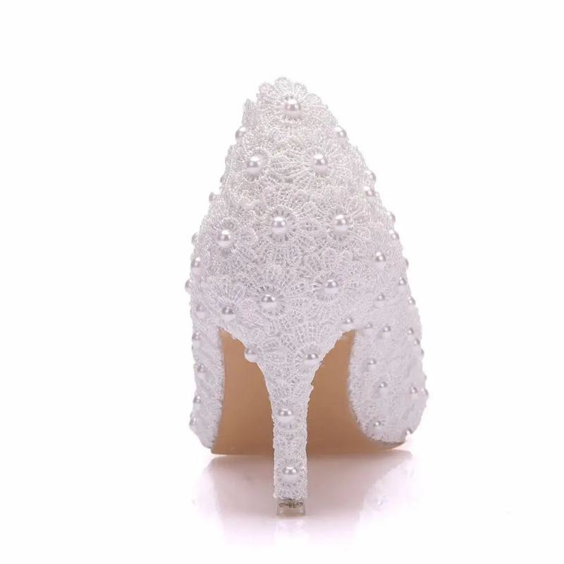 Crystal Queen – Escarpins À Talons Hauts Pour Femmes Chaussures De Mariage En Dentelle Fleurs Blanches Et Perles - Blanc