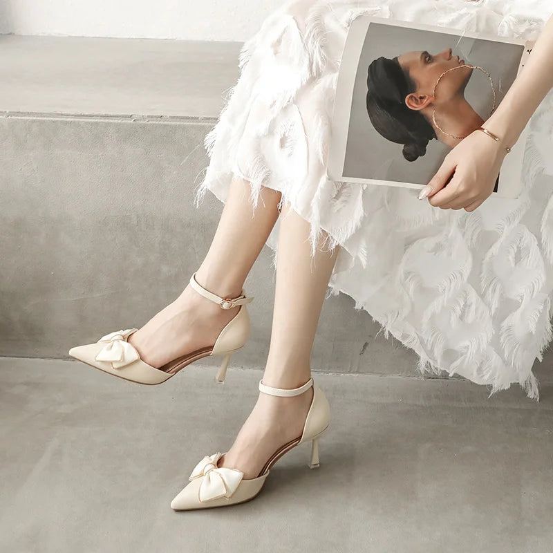 Chaussures À Talons Moyens Pour Femmes Tendance Bout Pointu Aiguilles Papillon Robe Élégante Mariage Fête De Mariée Blanc Styliste - Beige