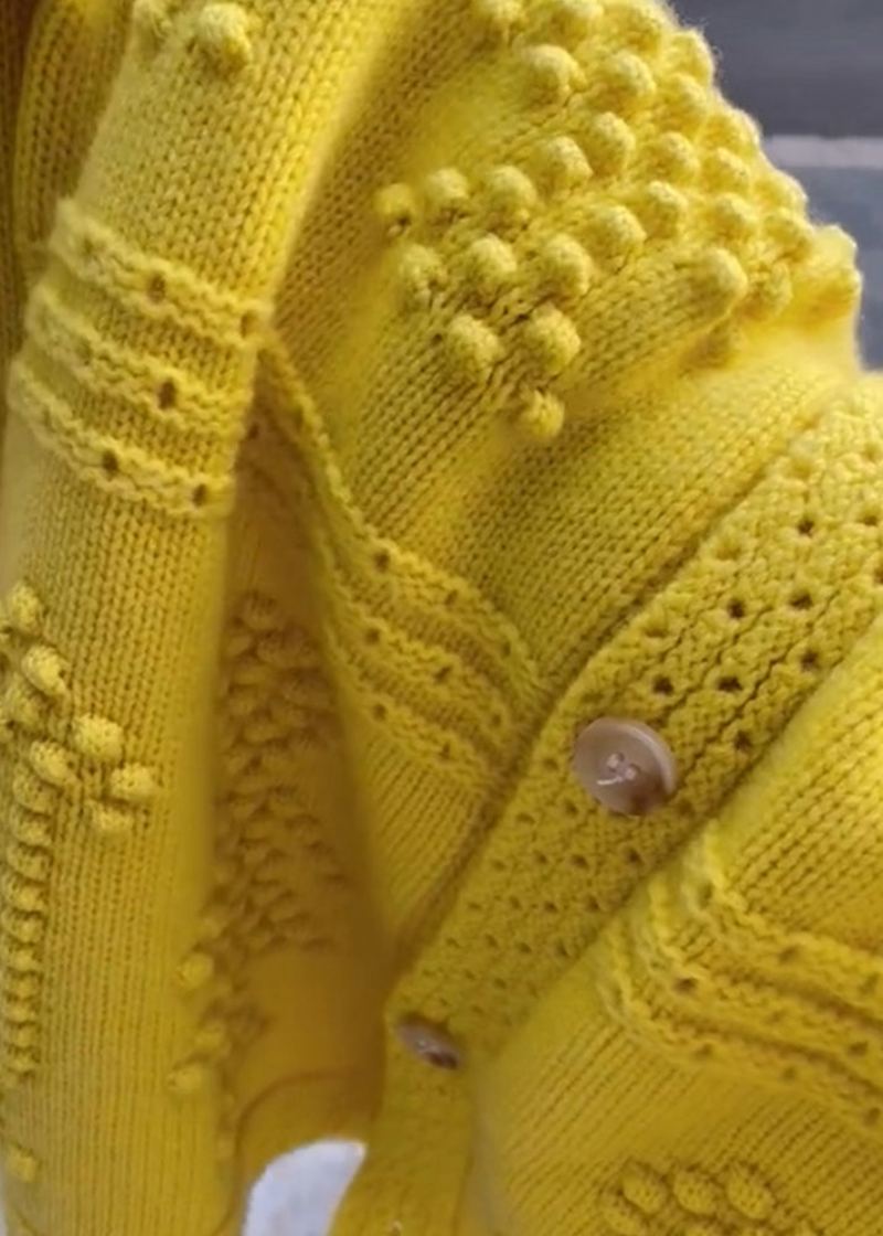 Bouton Jaune Lâche Évider Les Manteaux En Tricot De Coton À Manches Longues - Cardigans femmes