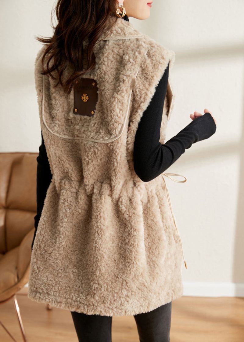 Gilet En Fausse Fourrure Épaisse Beige Cranté Avec Boutons En Patchwork Coupe Slim Automne - Beige