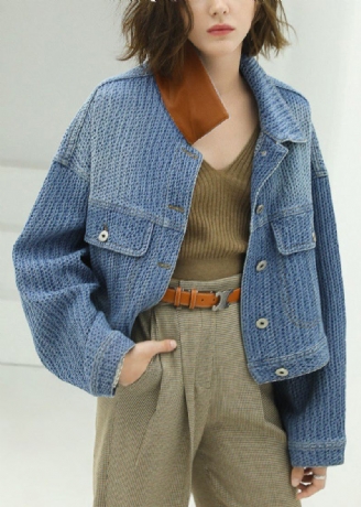 Manteau En Denim Bleu Jacquard Avec Col Peter Pan Et Poches Boutonnées À Manches Longues