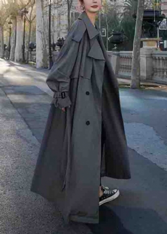 Trench-coat Long En Coton Avec Poches Grises Ouvert Sur Le Côté Col Claudine Manches Longues