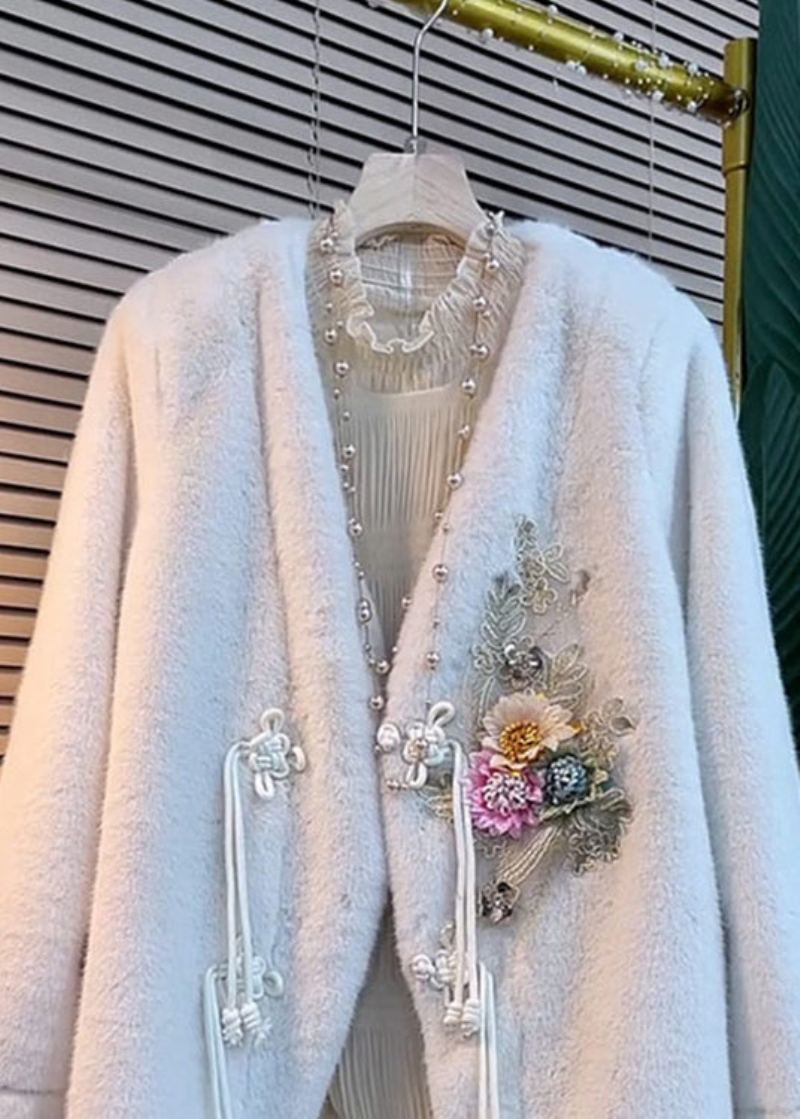 Veste D'hiver En Fausse Fourrure Élégante Blanche Col En V Pompons Décoration Florale - Manteaux d'hiver femmes